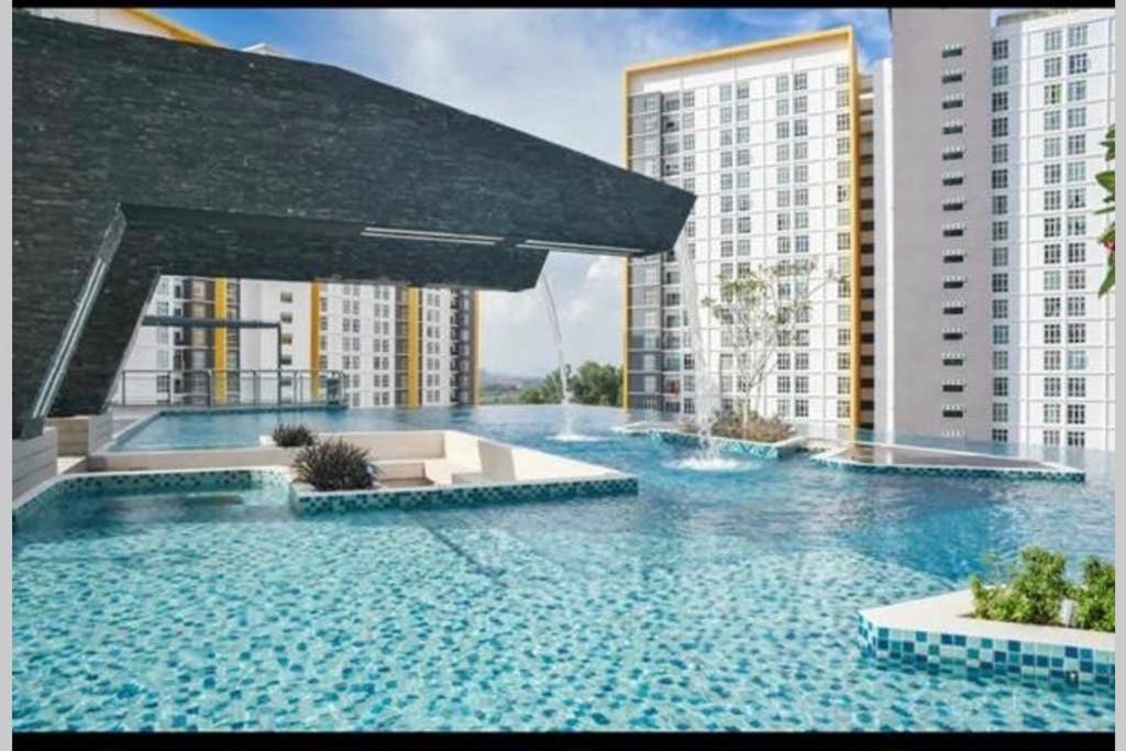 盛婷民宿a S&Thomez 2Bedrooms Mesamall Wifi Klia Usim Miu Inti Nu Nilai Extérieur photo