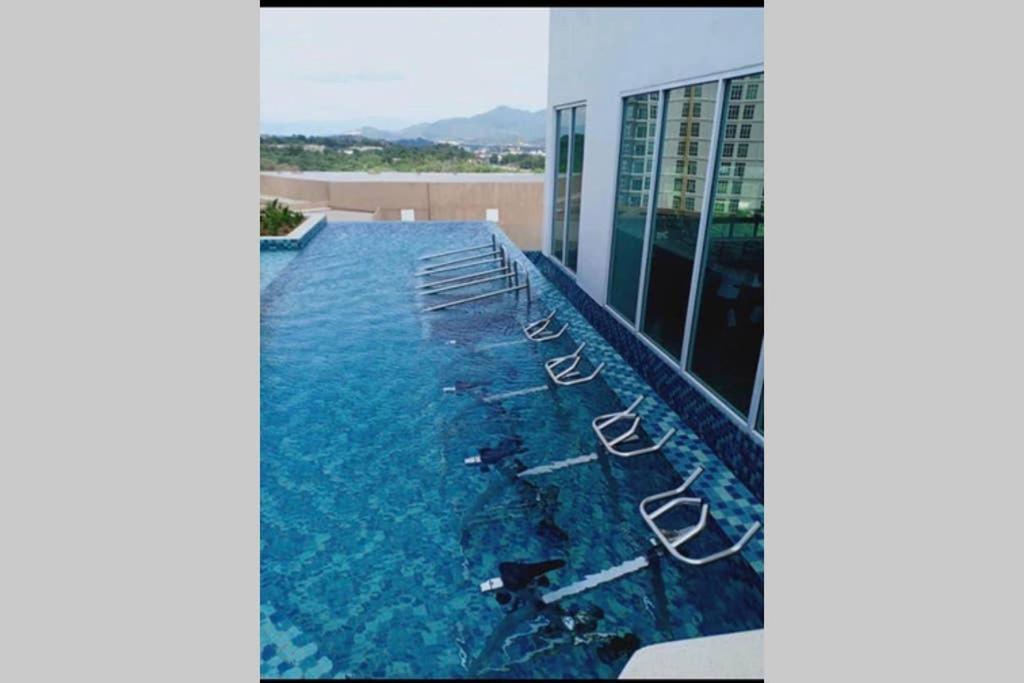 盛婷民宿a S&Thomez 2Bedrooms Mesamall Wifi Klia Usim Miu Inti Nu Nilai Extérieur photo