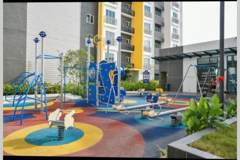 盛婷民宿a S&Thomez 2Bedrooms Mesamall Wifi Klia Usim Miu Inti Nu Nilai Extérieur photo