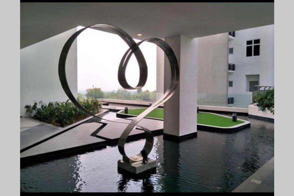 盛婷民宿a S&Thomez 2Bedrooms Mesamall Wifi Klia Usim Miu Inti Nu Nilai Extérieur photo